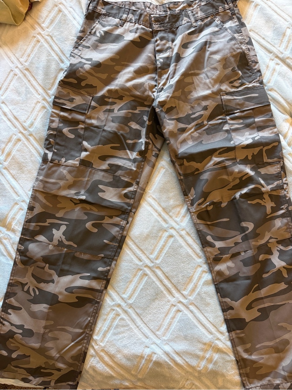Men's Cargo Pants in Brown and Gray Camouflage Size 36